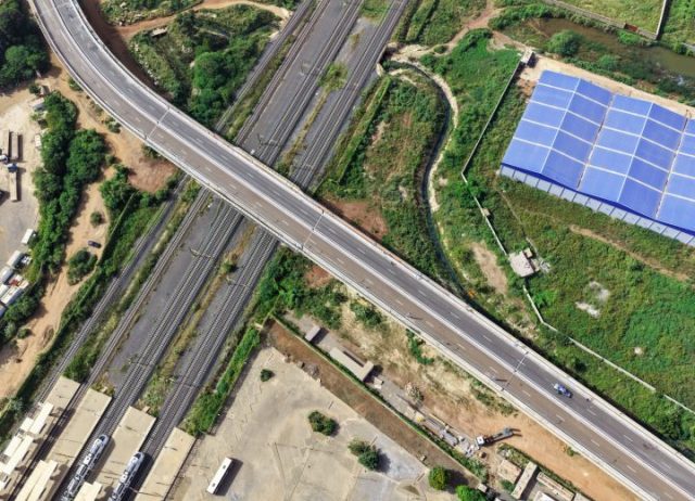 Diamniadio-autopont-3